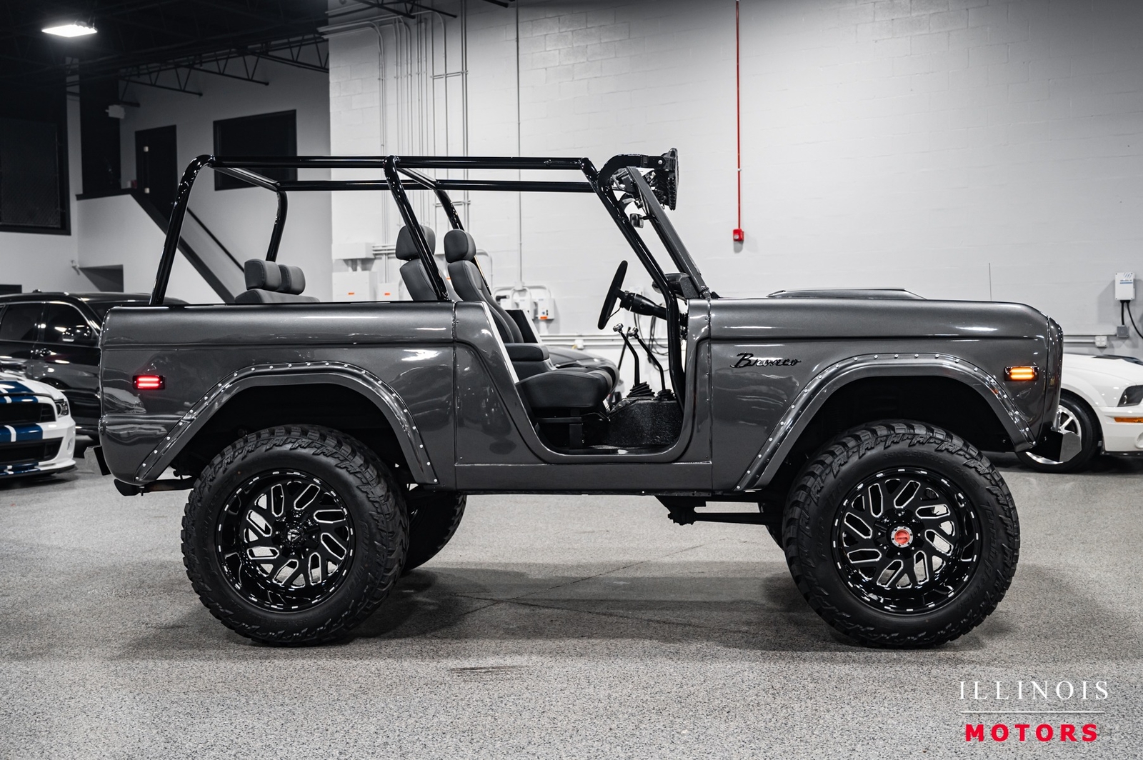 Ford-Bronco-1971-SUV-5
