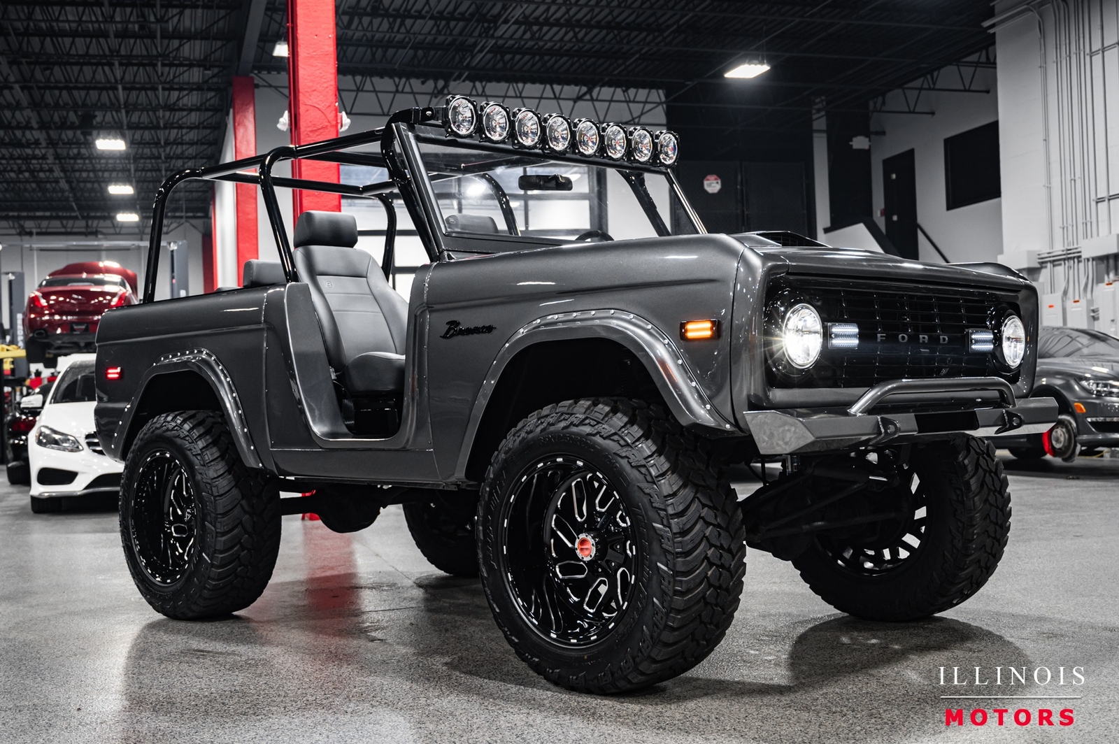 Ford-Bronco-1971-SUV-6