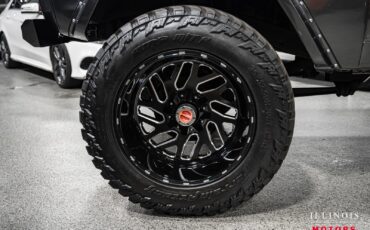 Ford-Bronco-1971-SUV-8