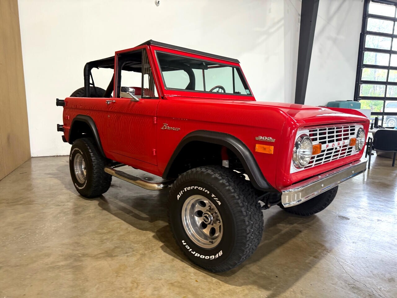 Ford-Bronco-1971-SUV-9