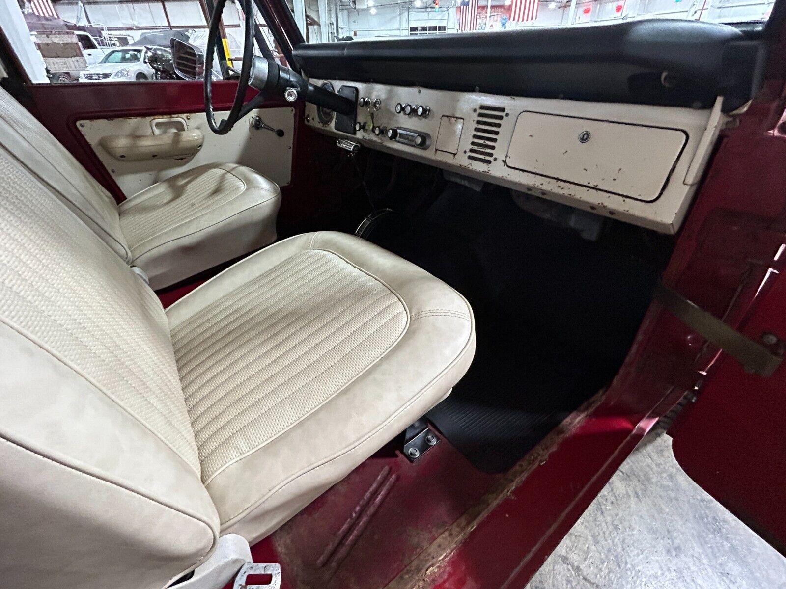 Ford-Bronco-1972-7
