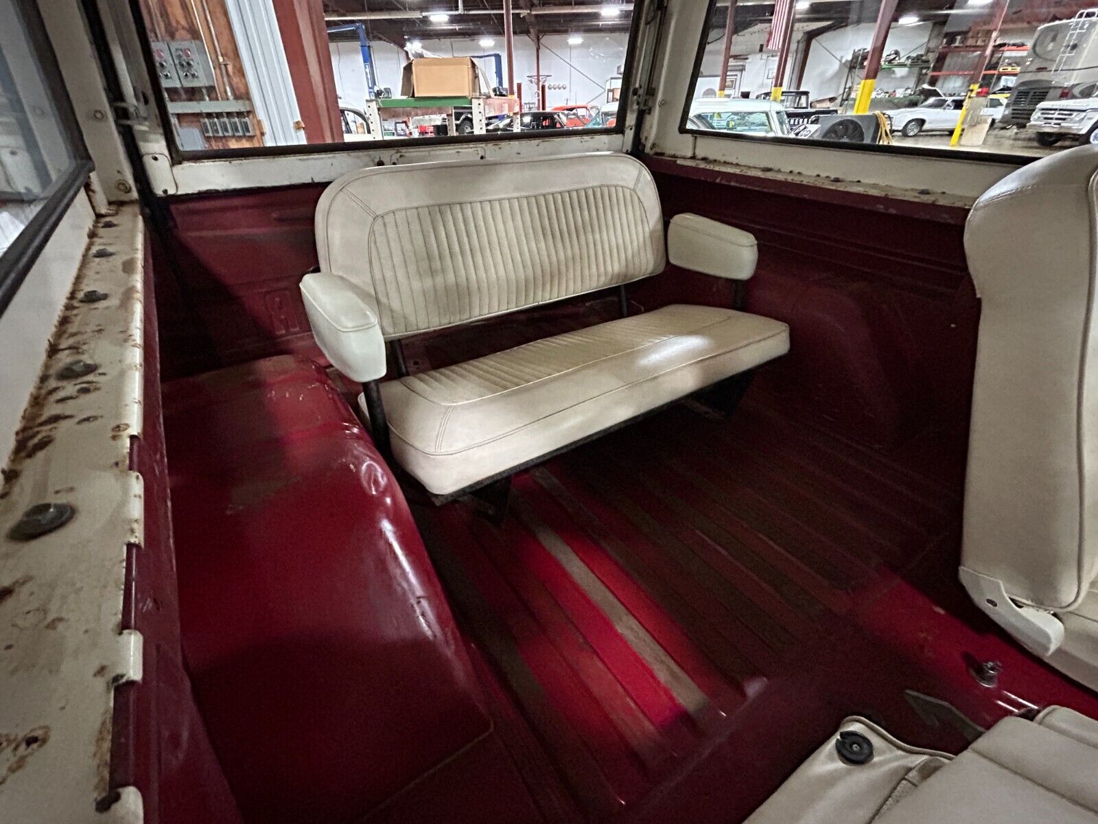 Ford-Bronco-1972-8