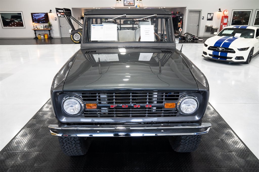 Ford-Bronco-1973-11