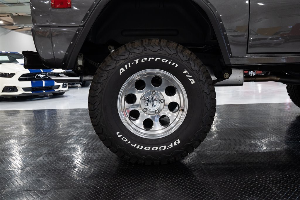 Ford-Bronco-1973-18
