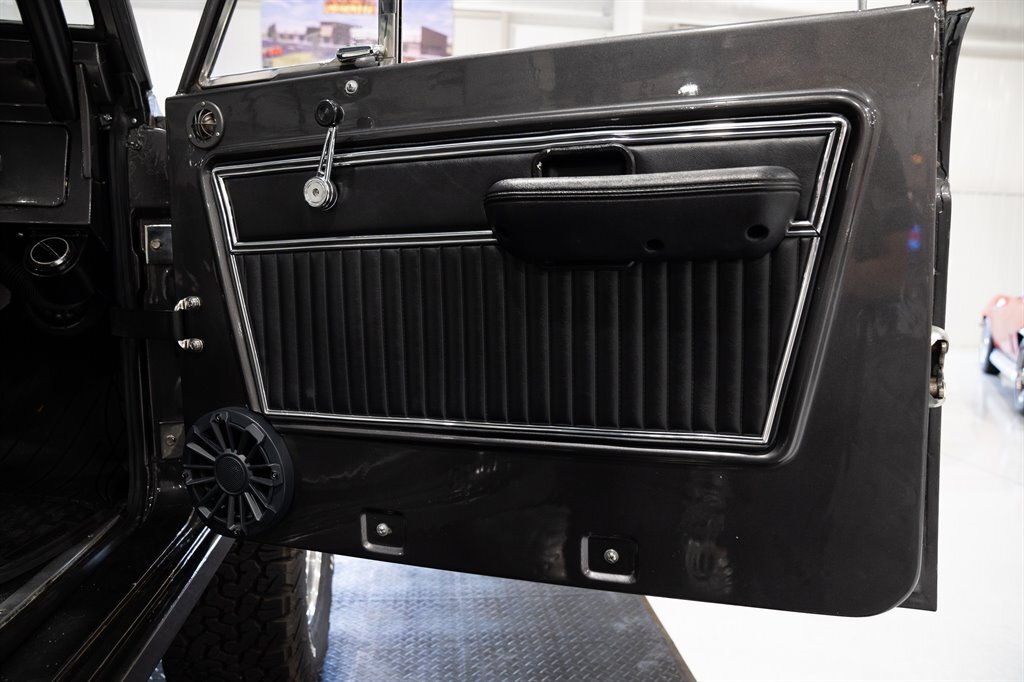 Ford-Bronco-1973-35
