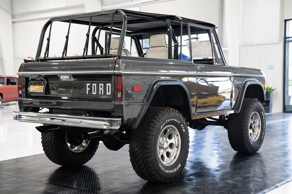 Ford-Bronco-1973-4