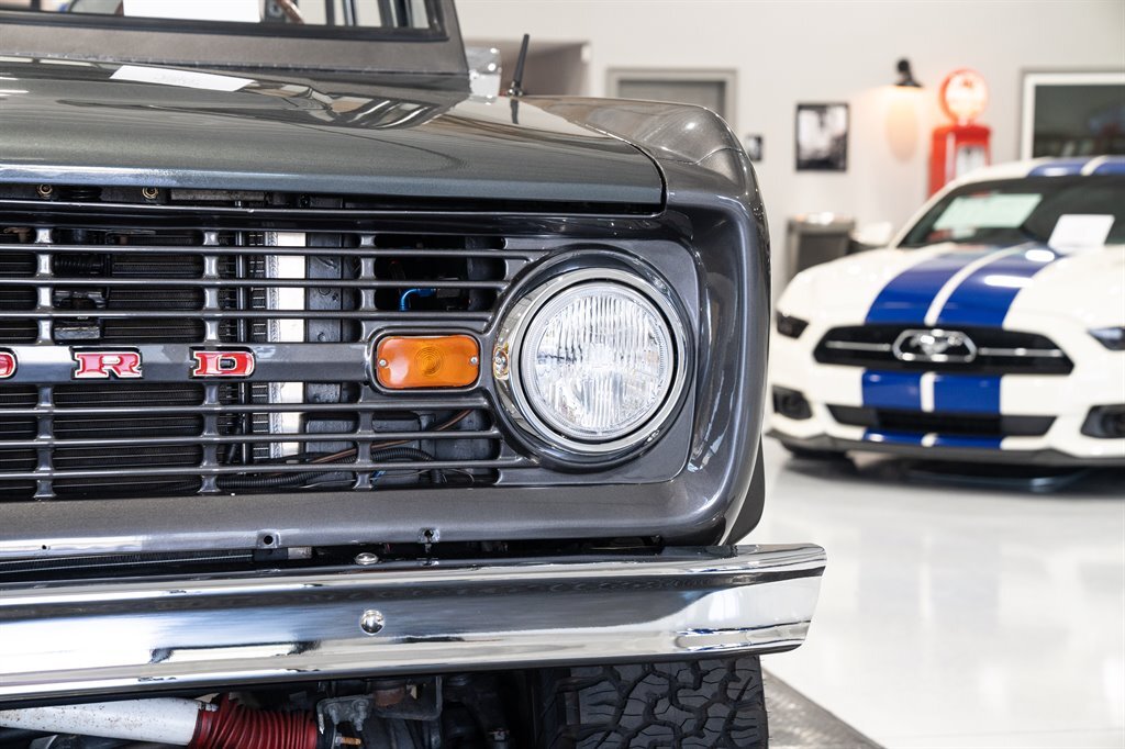 Ford-Bronco-1973-8