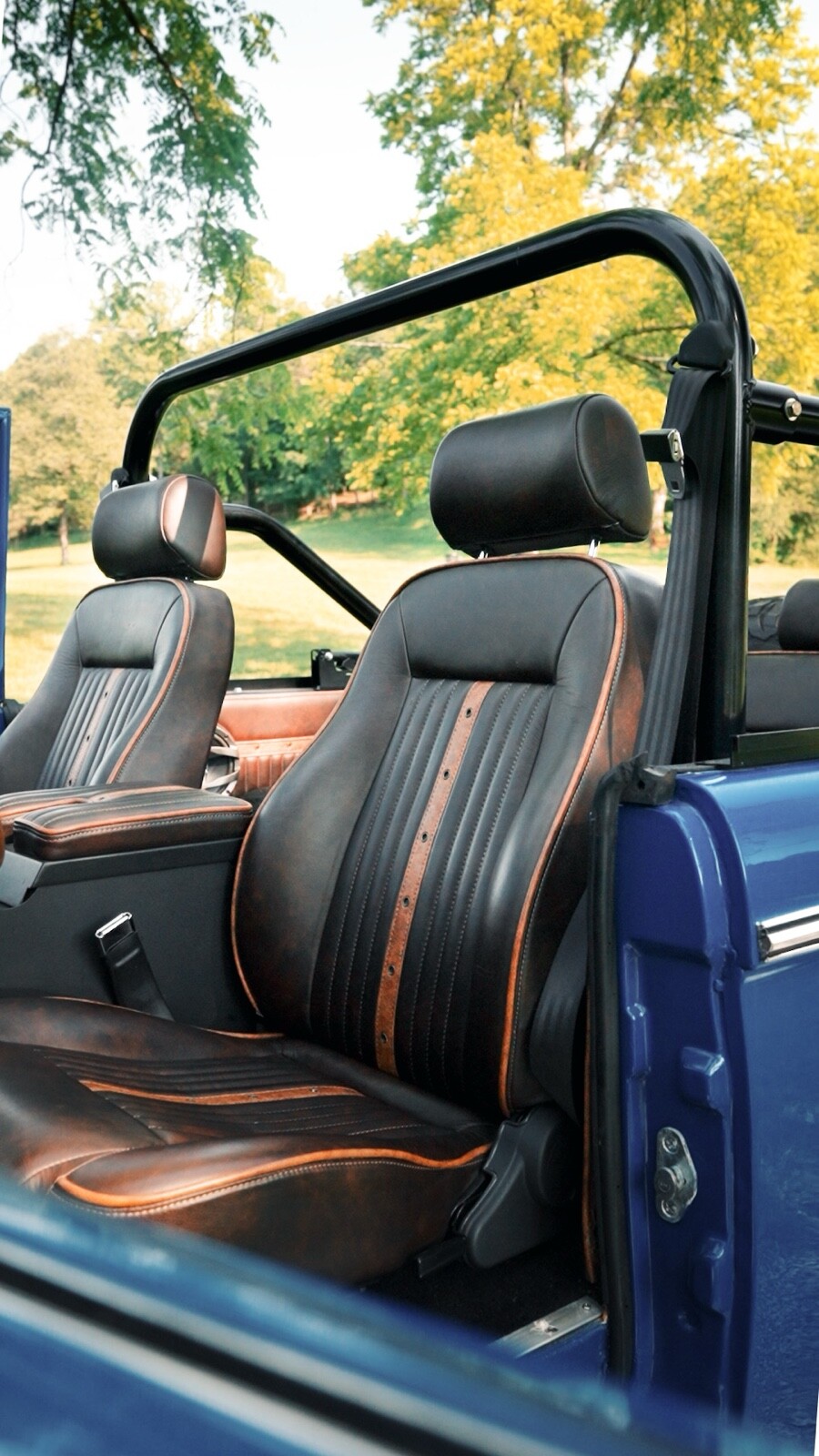 Ford-Bronco-1973-SUV-8