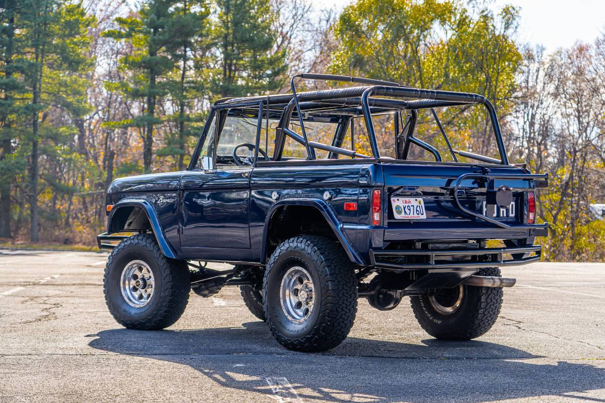 Ford-Bronco-1973-blue-5