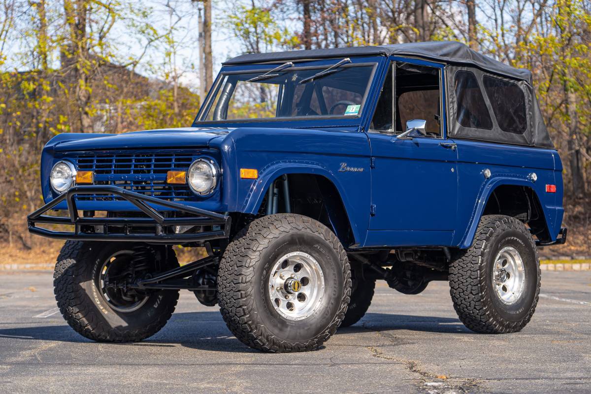 Ford Bronco  1973 blue