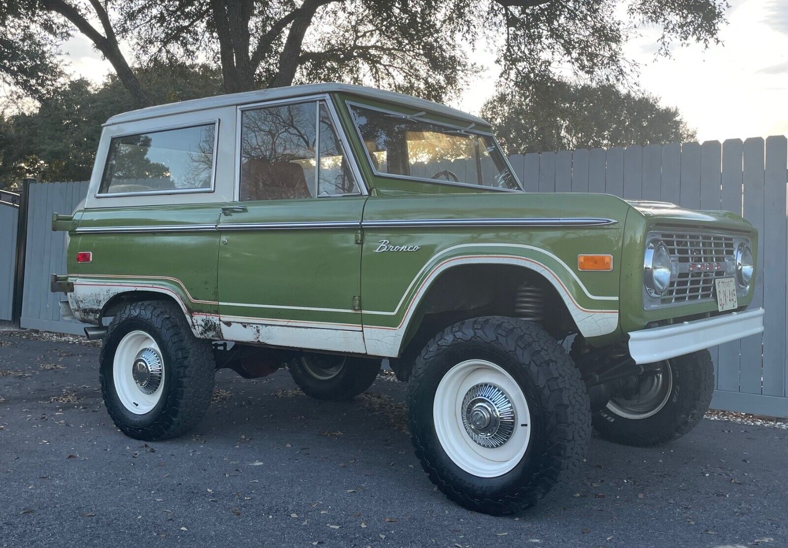 Ford-Bronco-1974-10