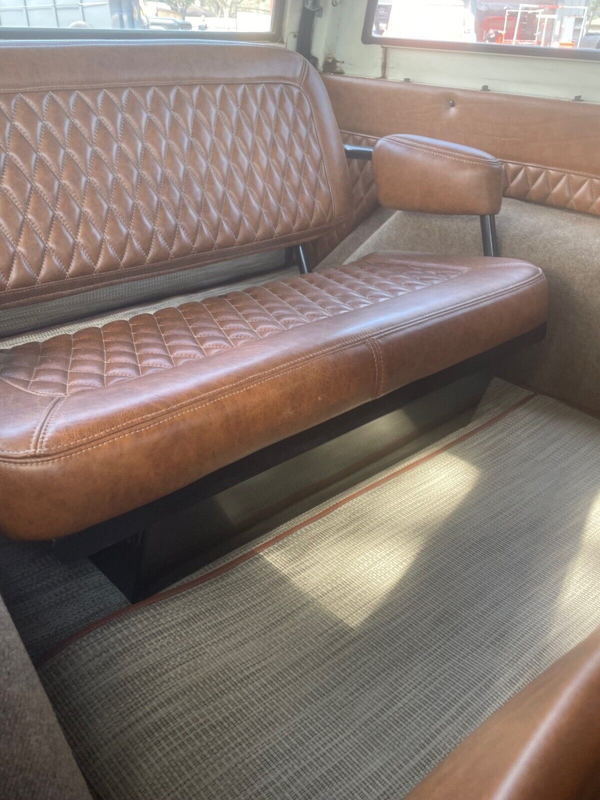 Ford-Bronco-1974-26