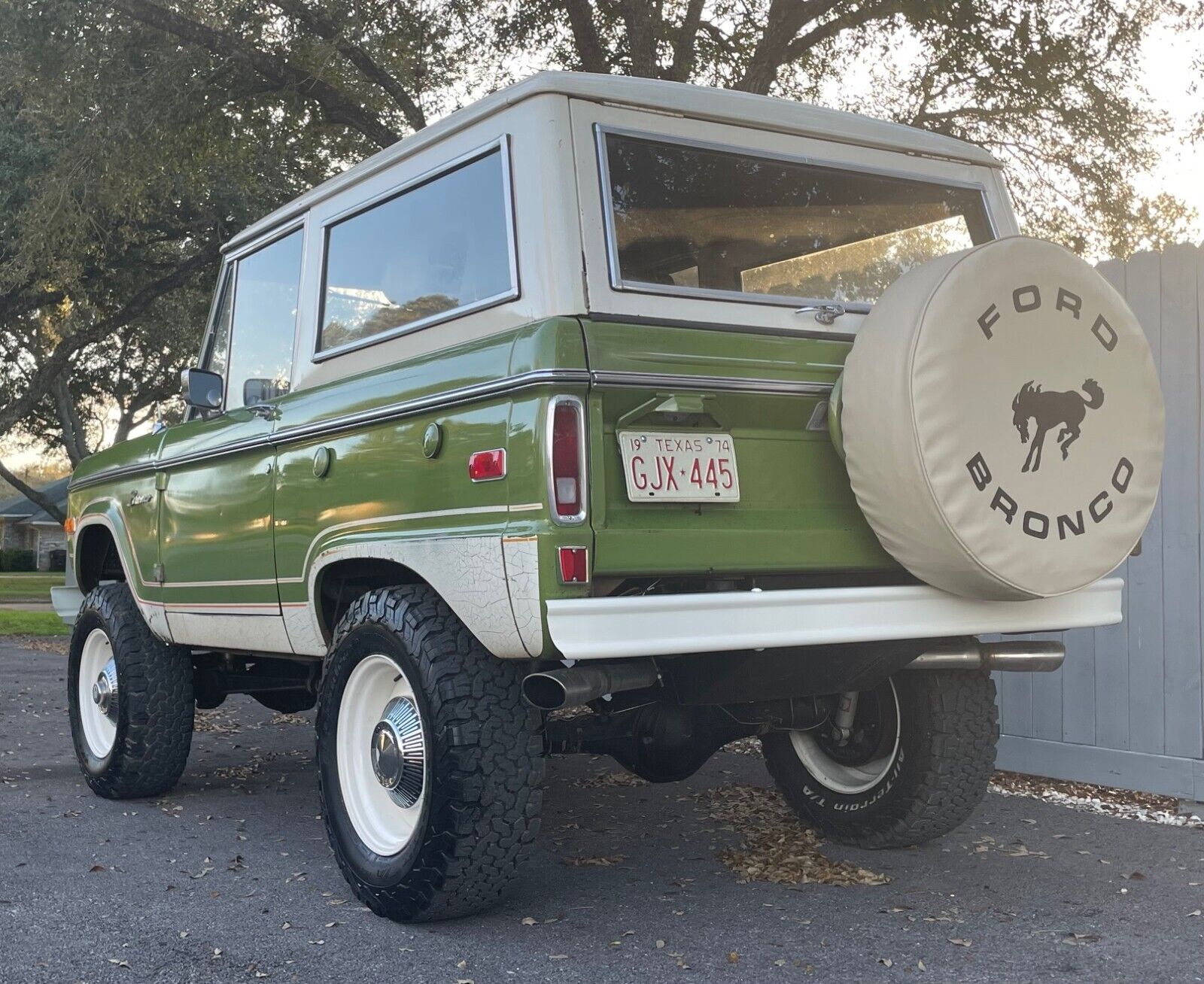 Ford-Bronco-1974-4