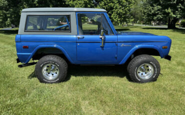Ford-Bronco-1975-1