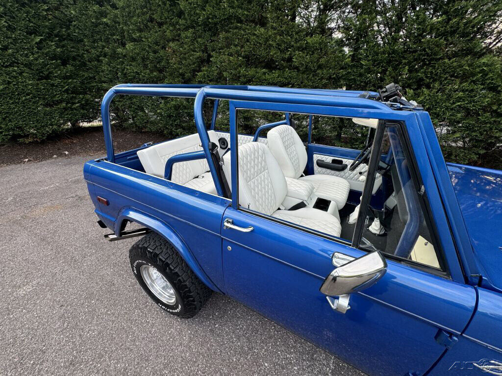 Ford-Bronco-1975-12