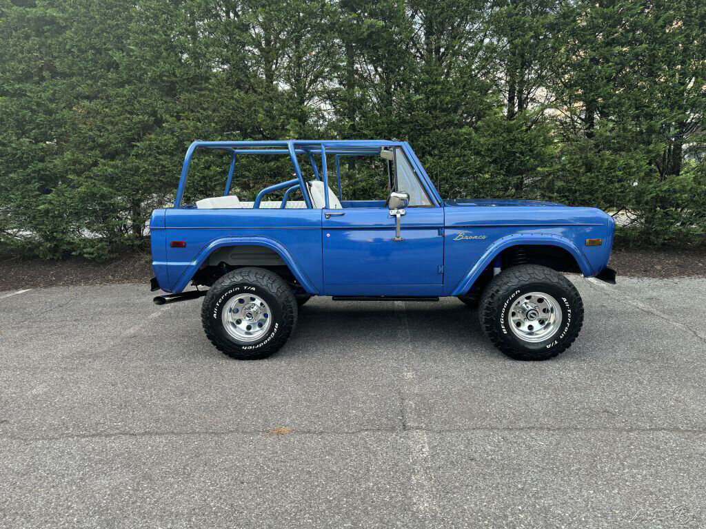 Ford-Bronco-1975-19
