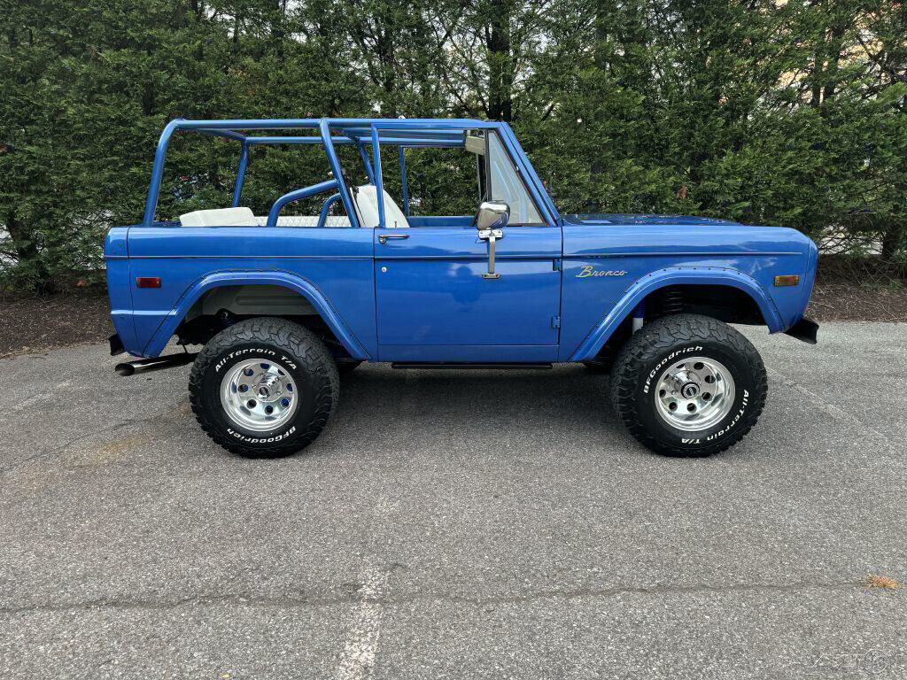 Ford-Bronco-1975-22