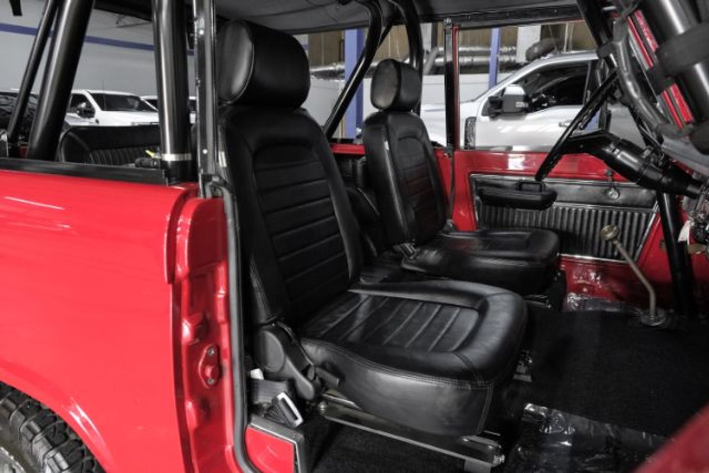 Ford-Bronco-1975-SUV-26