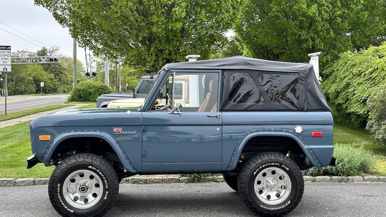 Ford-Bronco-1976-Convertible-1