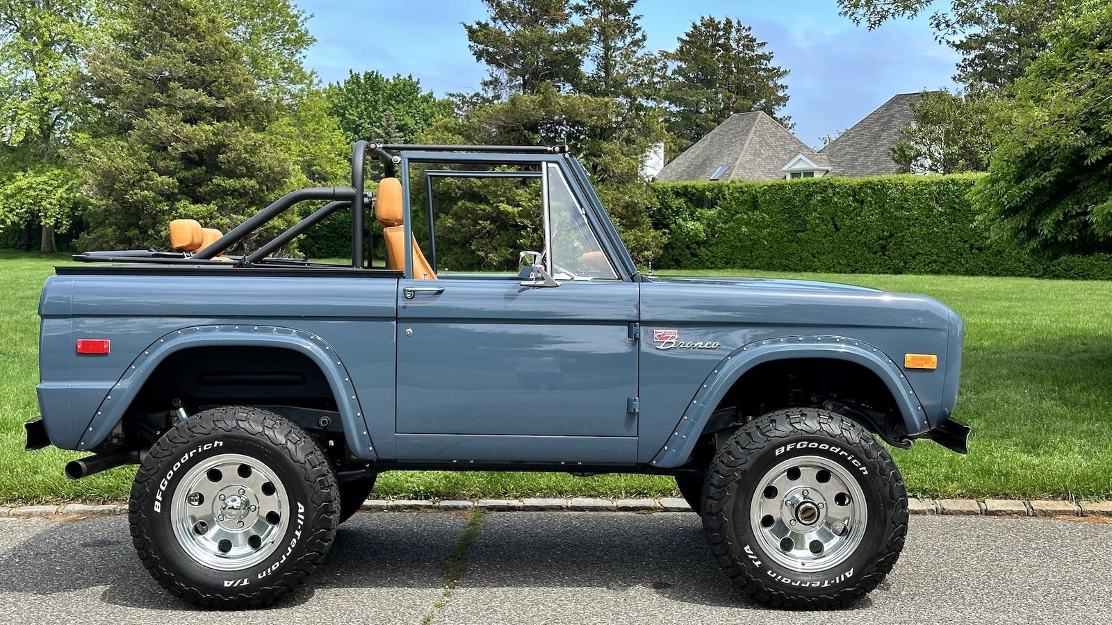 Ford-Bronco-1976-Convertible-10
