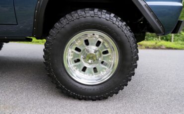 Ford-Bronco-1976-Convertible-11