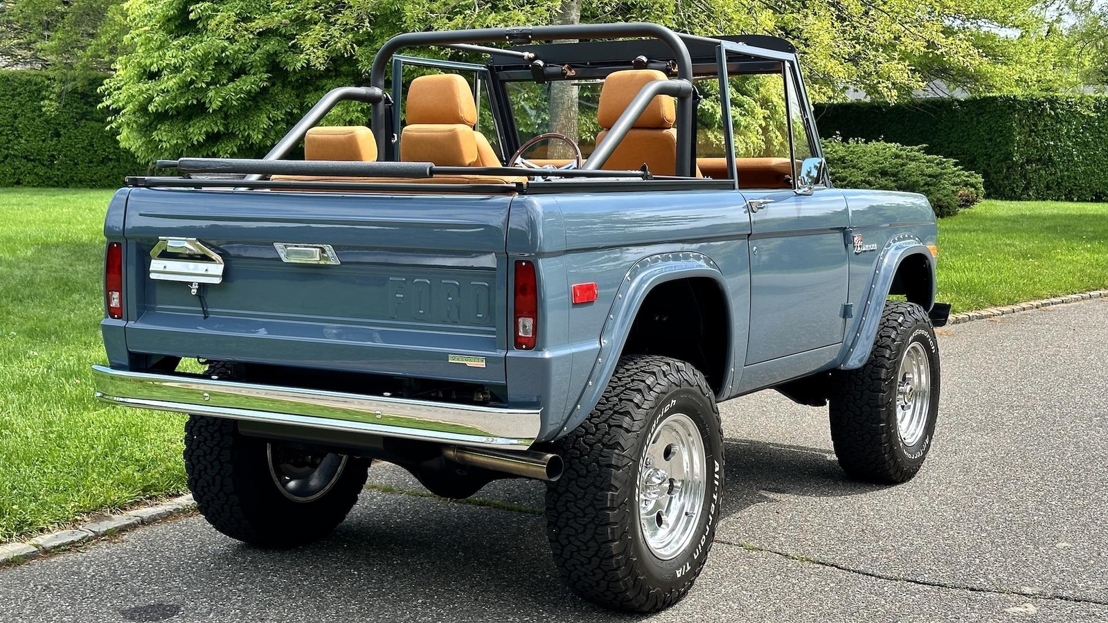 Ford-Bronco-1976-Convertible-13