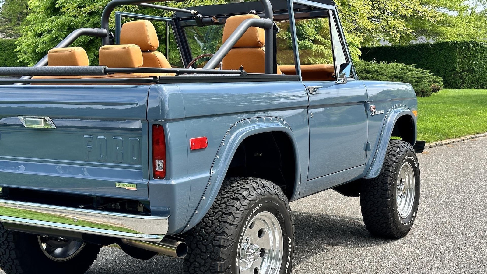 Ford-Bronco-1976-Convertible-17