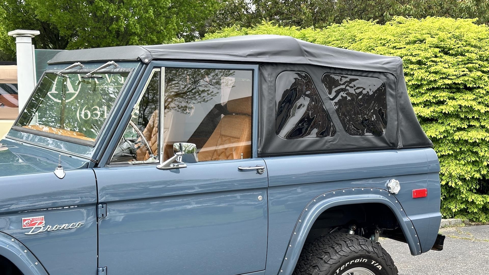 Ford-Bronco-1976-Convertible-2