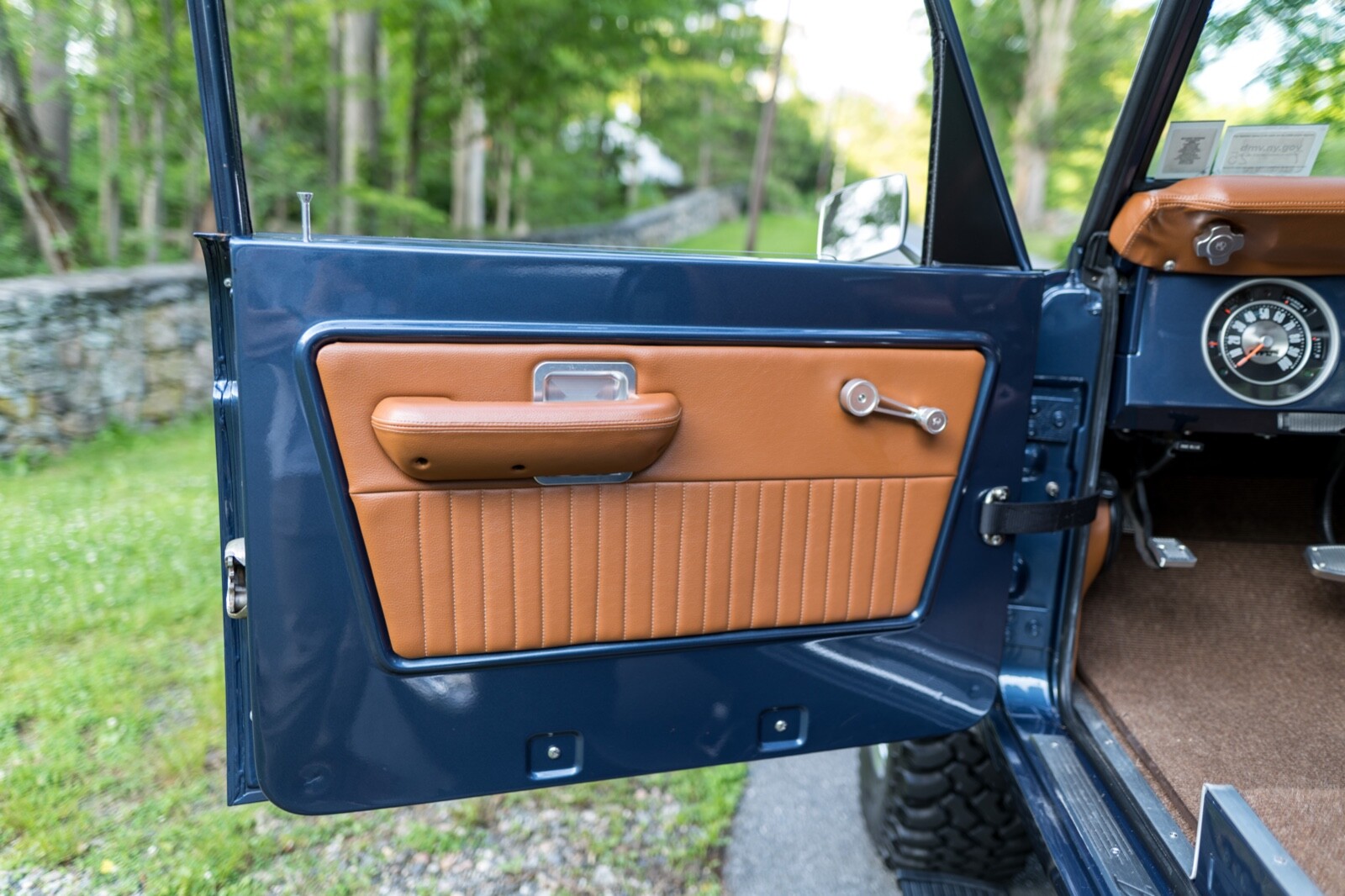Ford-Bronco-1976-Convertible-22