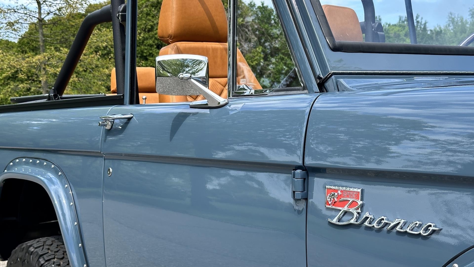Ford-Bronco-1976-Convertible-25