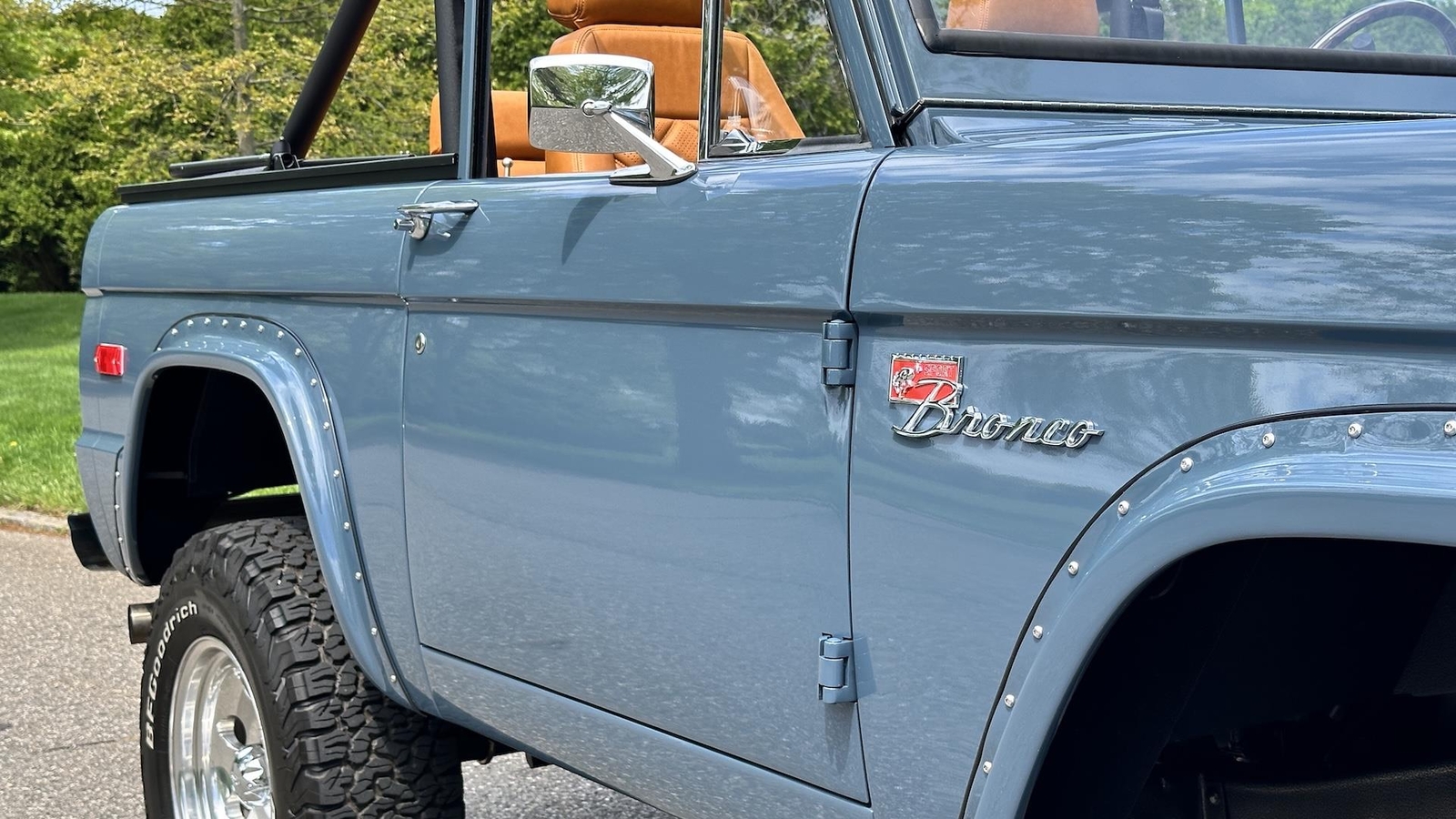 Ford-Bronco-1976-Convertible-26