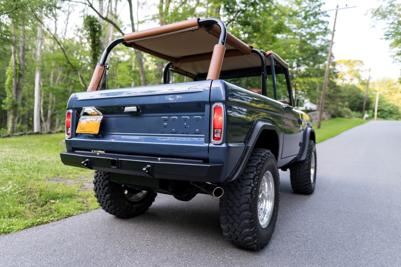 Ford-Bronco-1976-Convertible-29