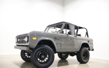 Ford-Bronco-1976-SUV-1