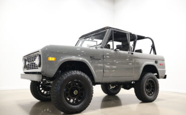 Ford-Bronco-1976-SUV-2