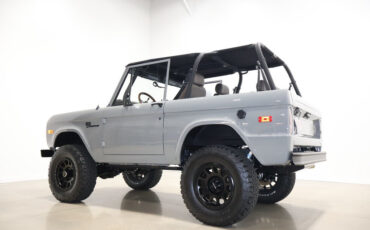 Ford-Bronco-1976-SUV-6