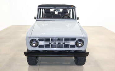 Ford-Bronco-1976-SUV-9