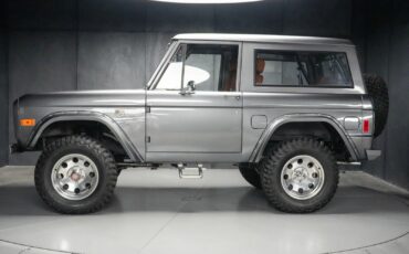 Ford-Bronco-1977-1