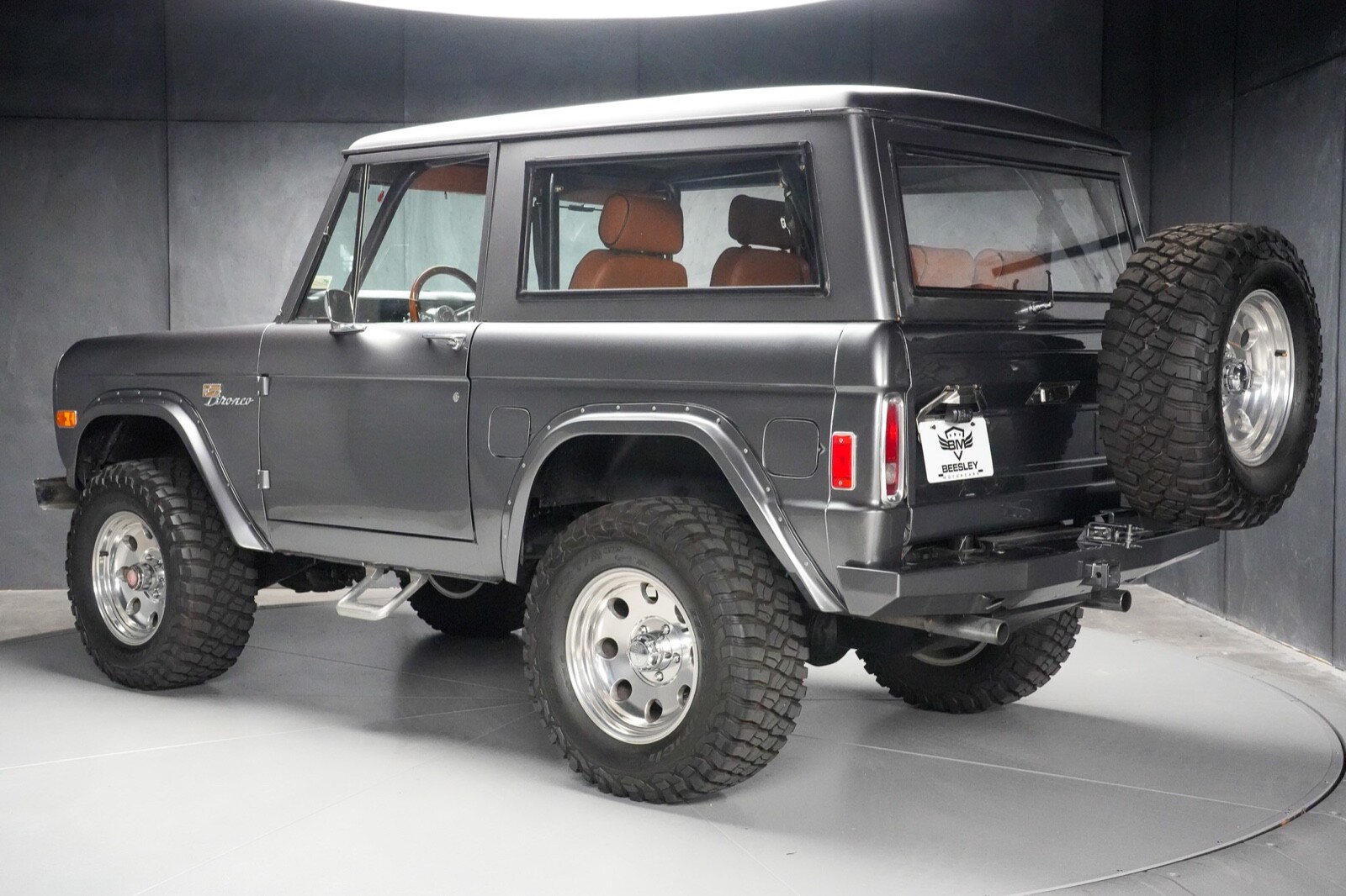 Ford-Bronco-1977-2