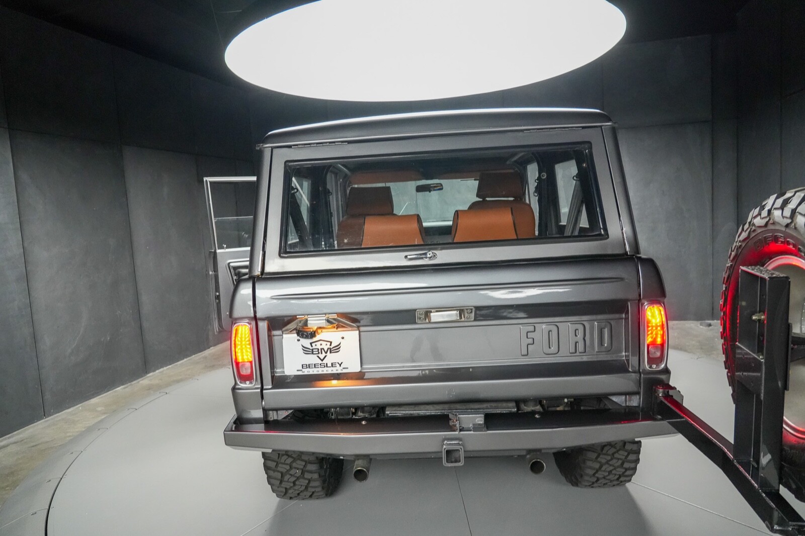 Ford-Bronco-1977-32