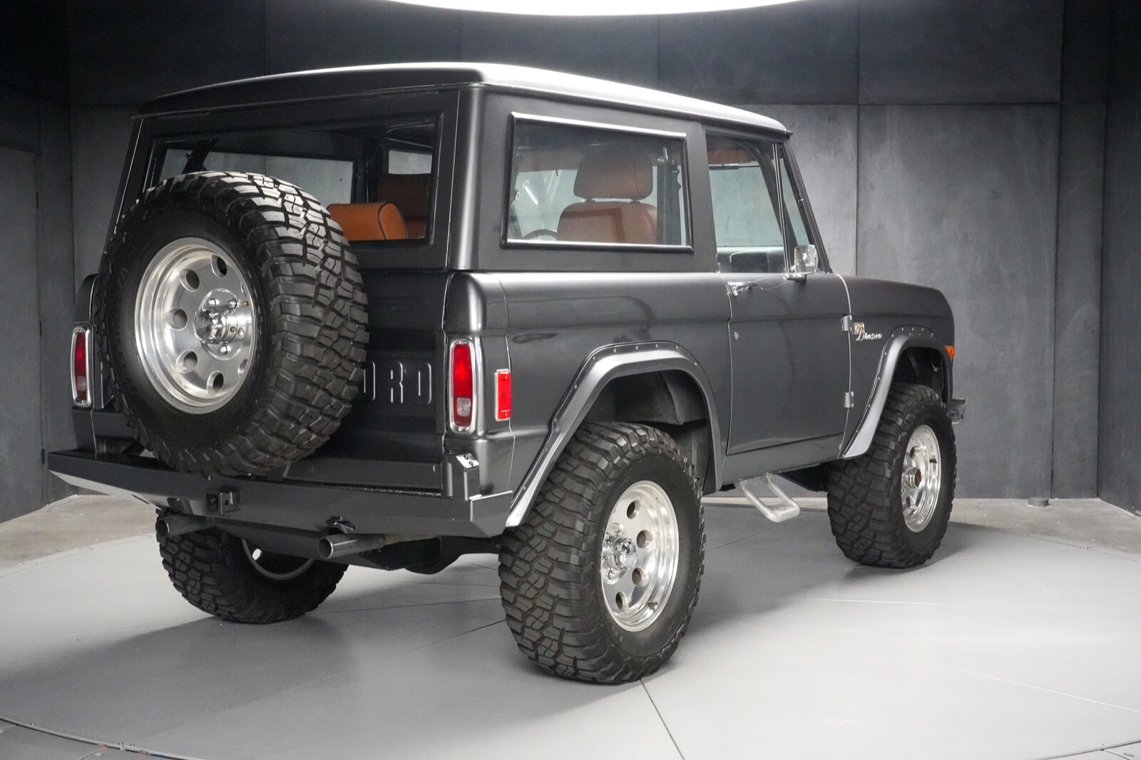 Ford-Bronco-1977-4
