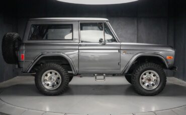 Ford-Bronco-1977-5
