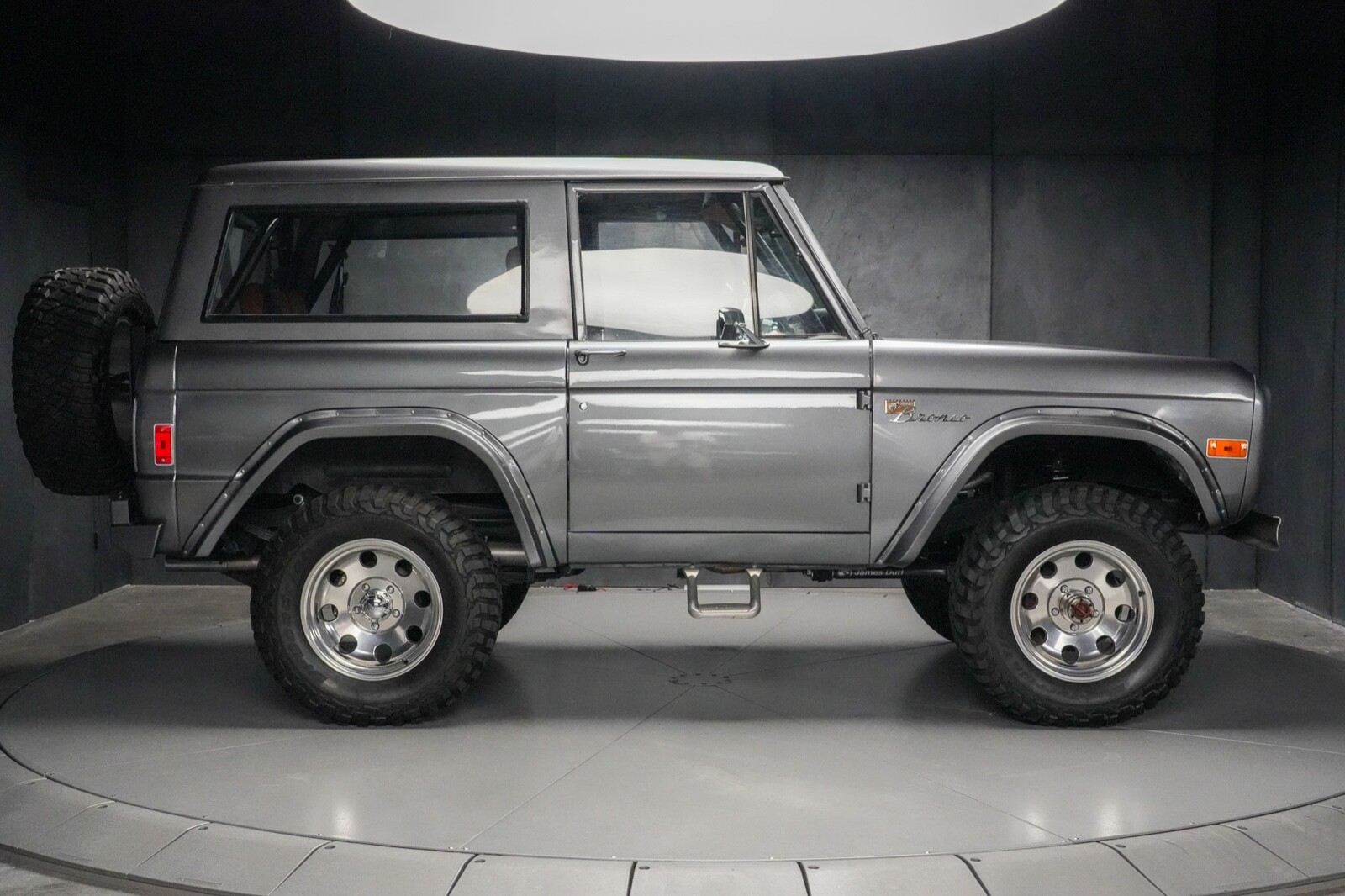 Ford-Bronco-1977-5