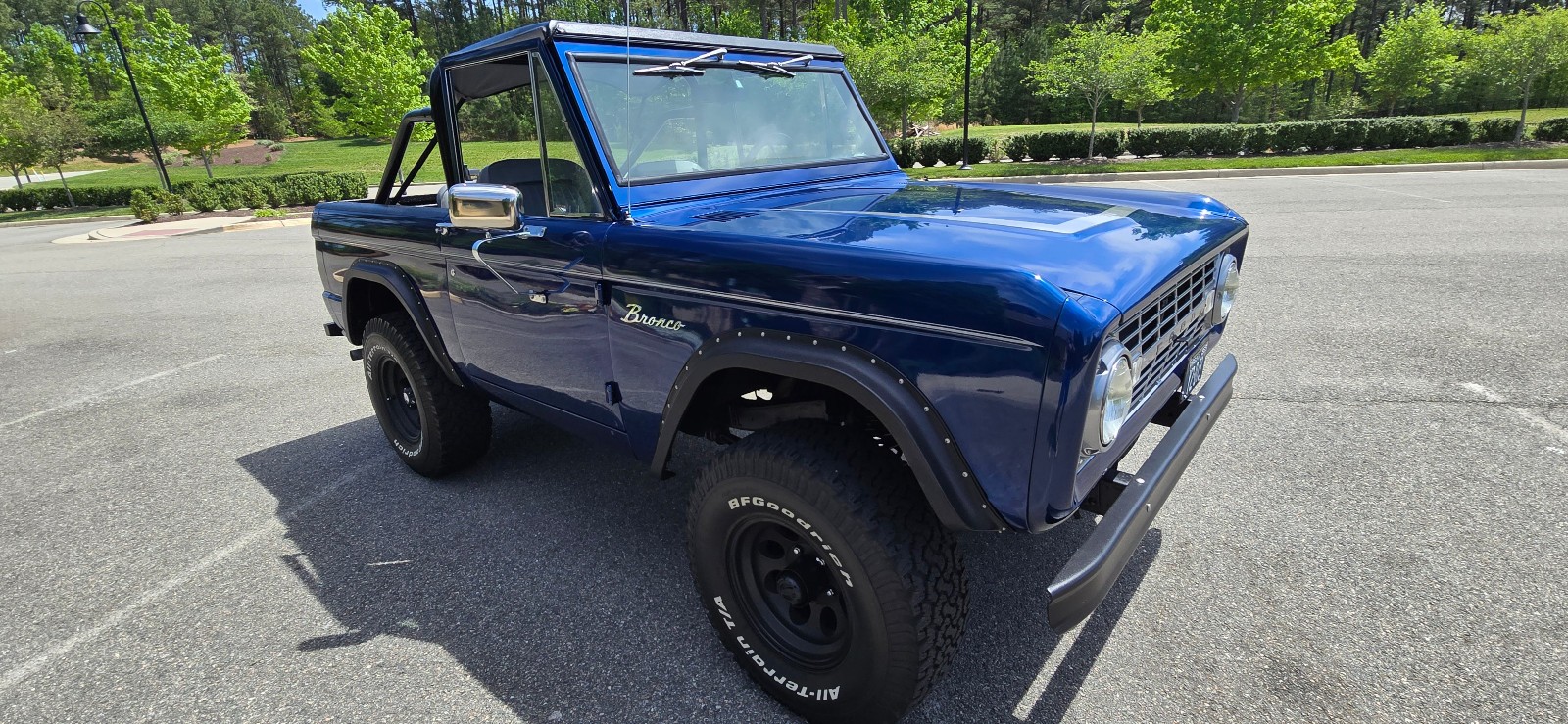 Ford-Bronco-1977-SUV-2