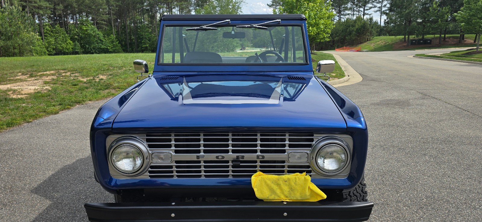 Ford-Bronco-1977-SUV-23