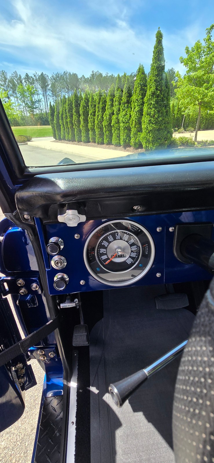 Ford-Bronco-1977-SUV-27