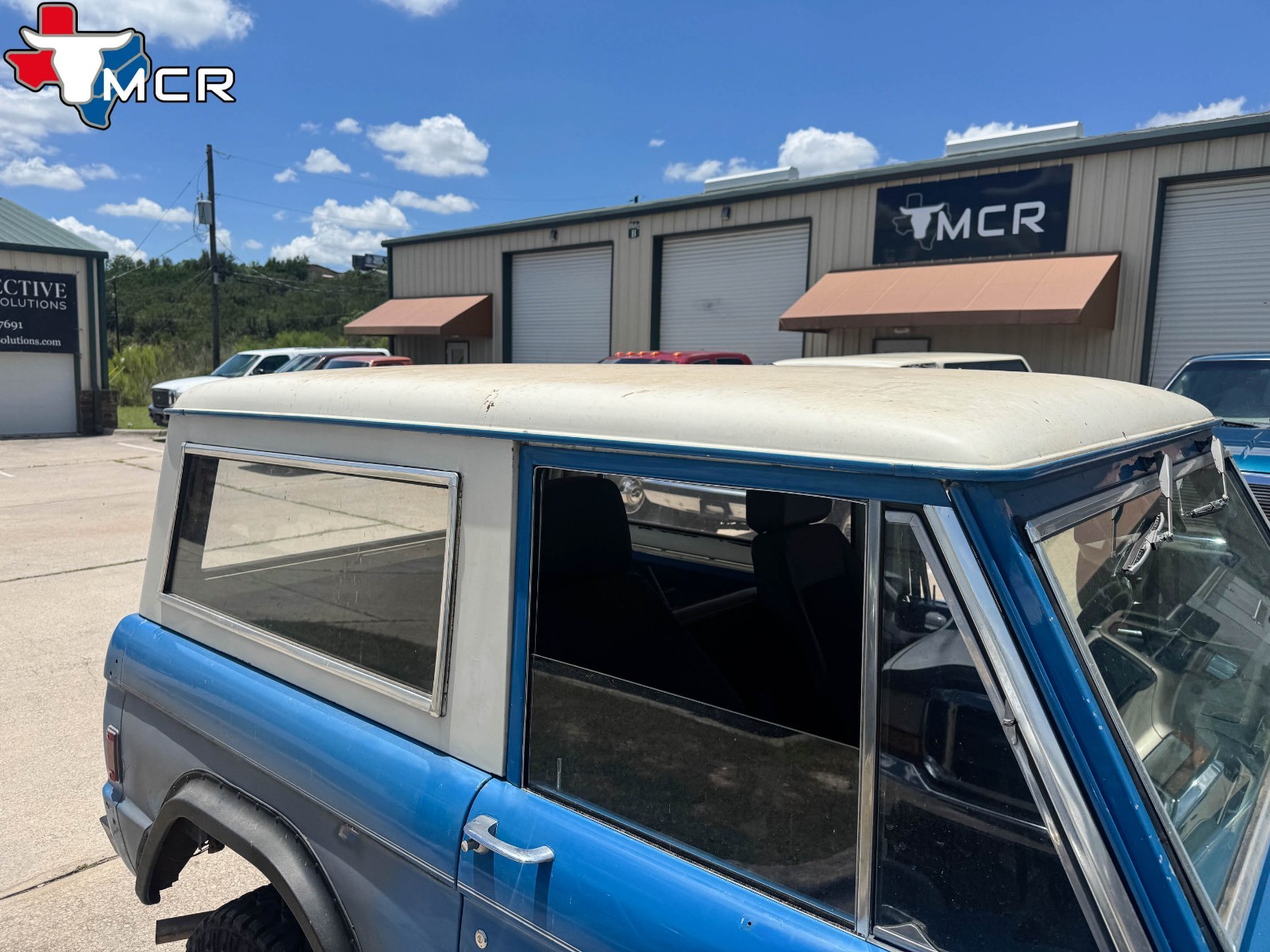 Ford-Bronco-1977-Utility-10