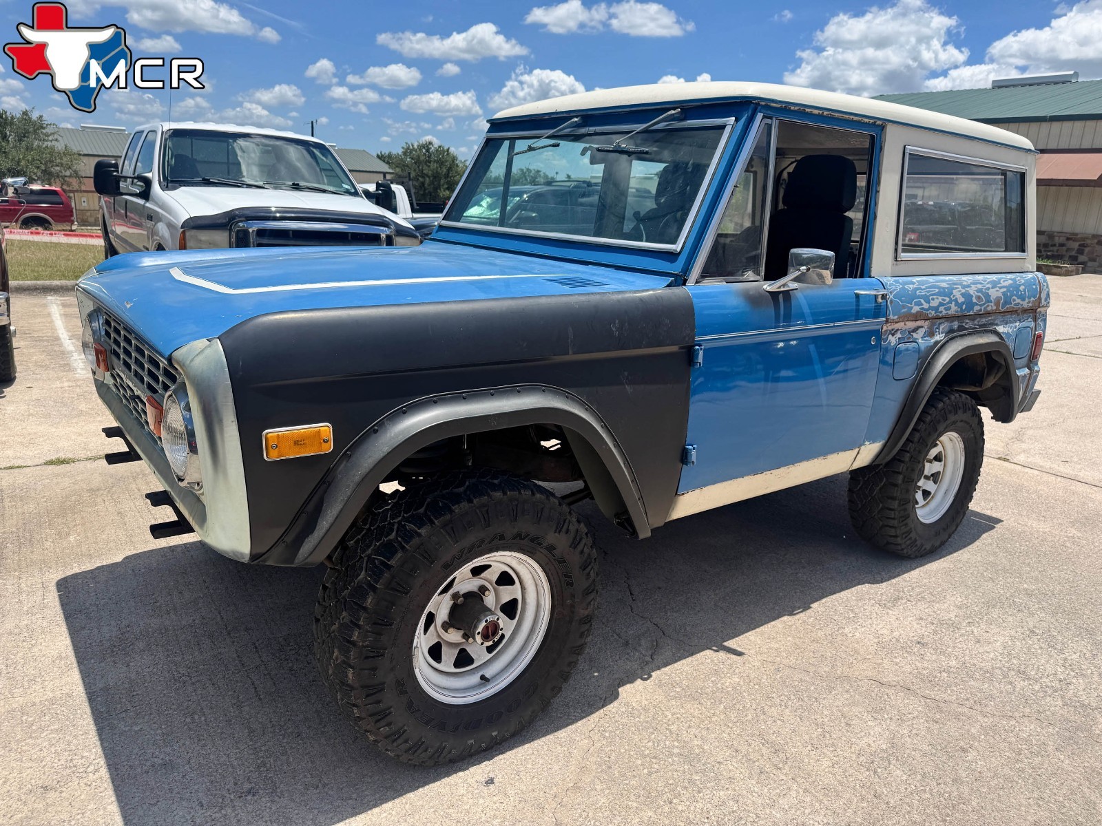 Ford-Bronco-1977-Utility-12