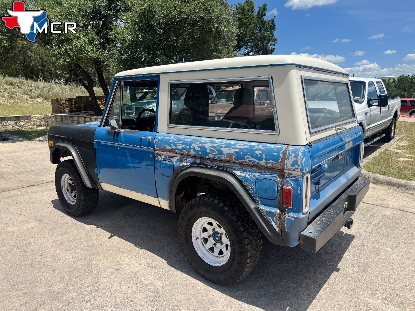 Ford-Bronco-1977-Utility-14
