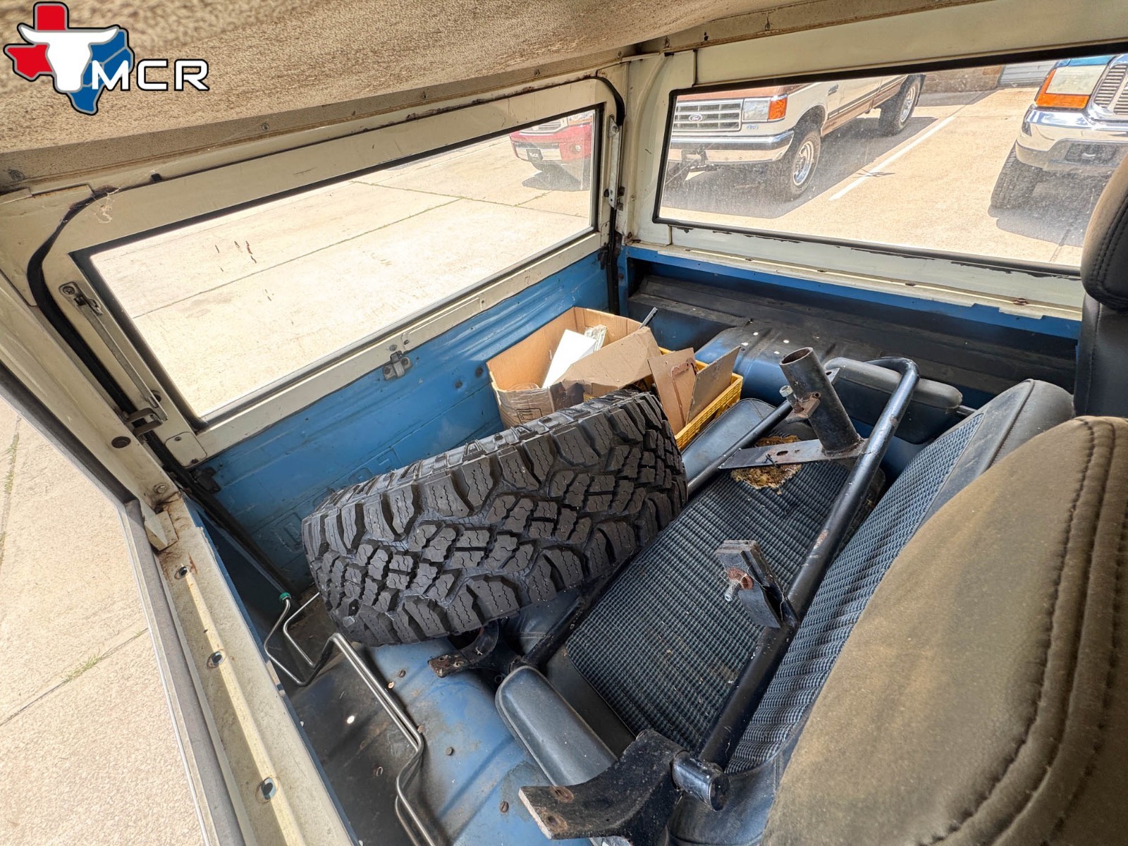 Ford-Bronco-1977-Utility-26
