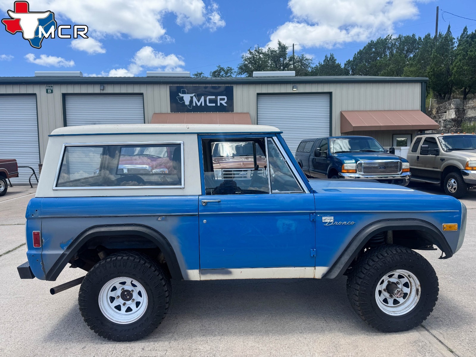 Ford-Bronco-1977-Utility-5